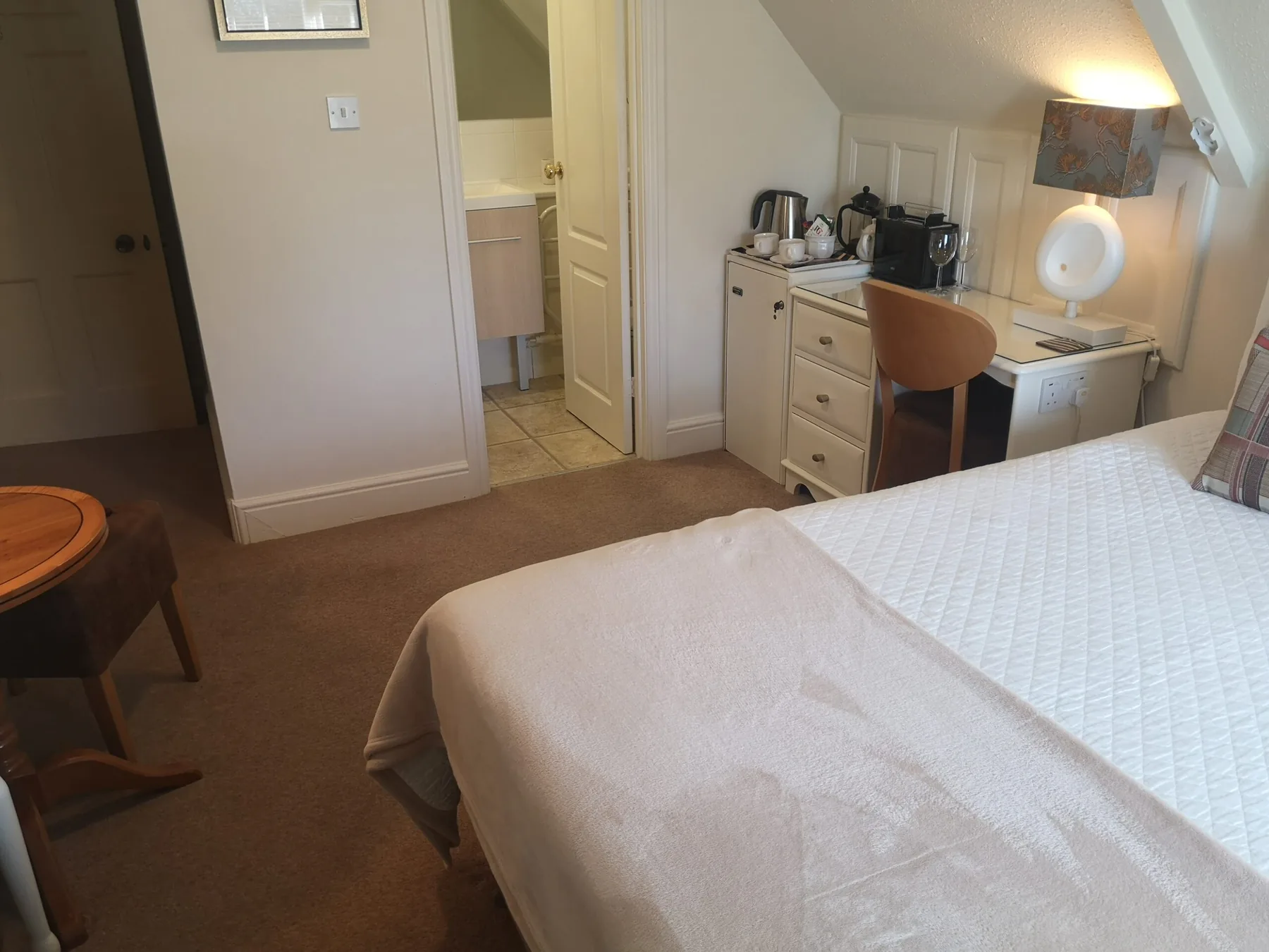 Room 5 at Higher Faugan Parc: the room looking toward the en-suite door