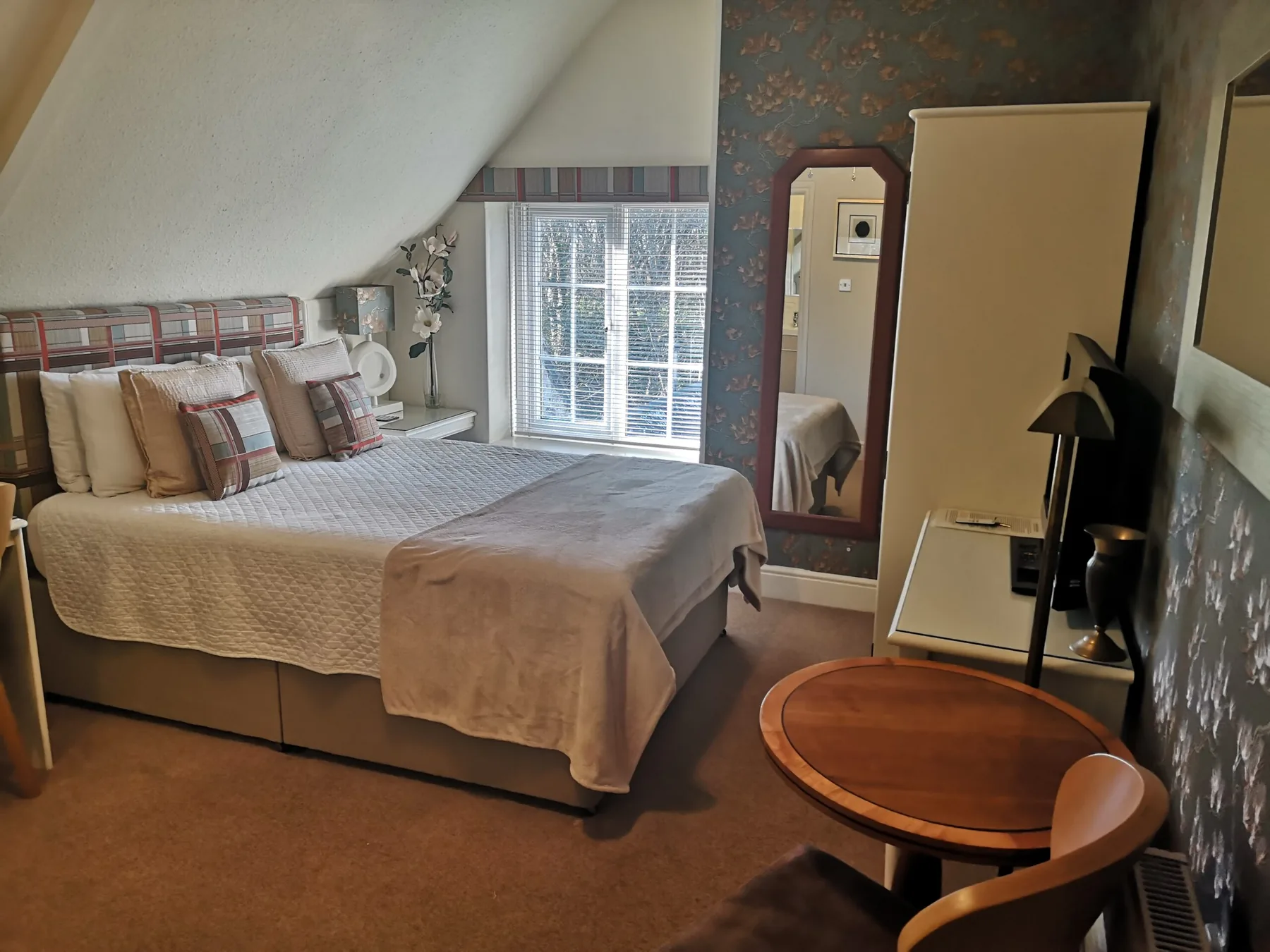 Room 5, a compact double en-suite room on the second floor at Higher Faugan Parc